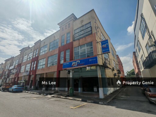 Renovated Corner 1st Floor Shop Office-Taman Bayu Perdana @ Klang-Ready Now