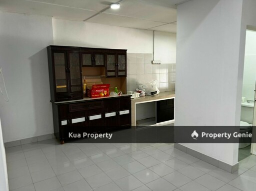 Single Storey Terrace Intermediate House For Sale! Located at Muara Tabuan