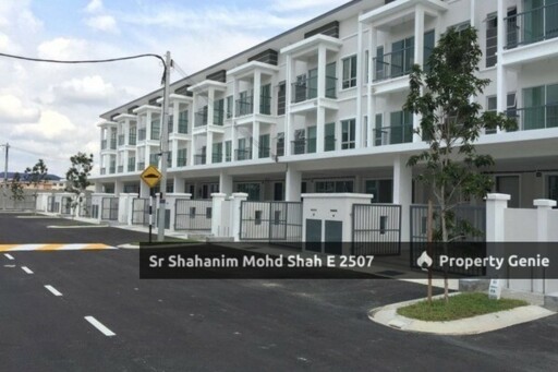 THREE STOREY TERRACED HOUSE FOR SALE - TAMAN AMAN PERMAI
