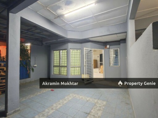 Freehold, Fully Extended & Renovated | Double Storey Terrace (Intermediate)  Desa 12, Bandar Country Homes, Rawang, Selangor.