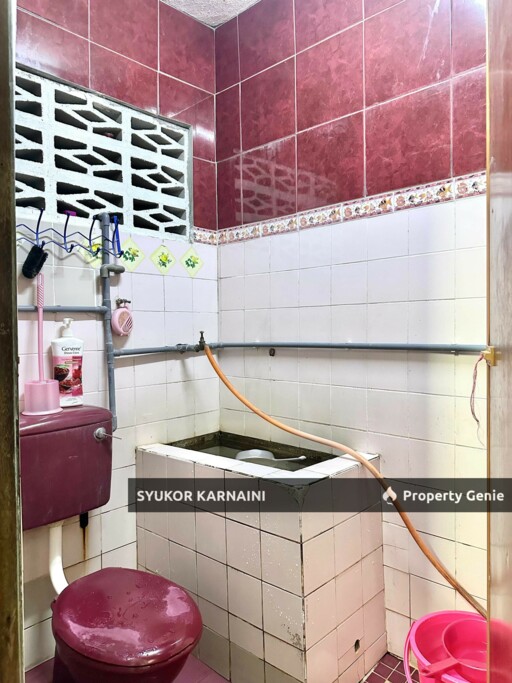 Rumah Teres Dua Tingkat, Jalan Bunga Tanjung, Taman Saraya Ampang