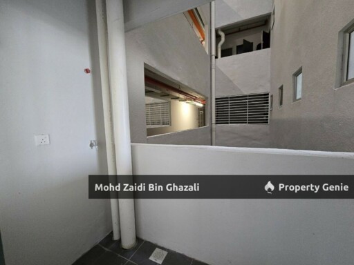 Bare Unit Kita Ria Apartment Cybersouth Dengkil