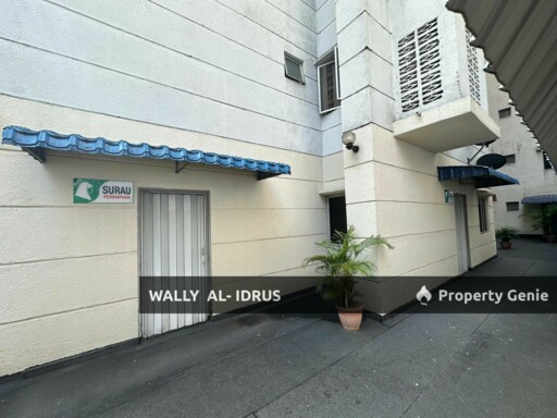 Avant Court Condominium