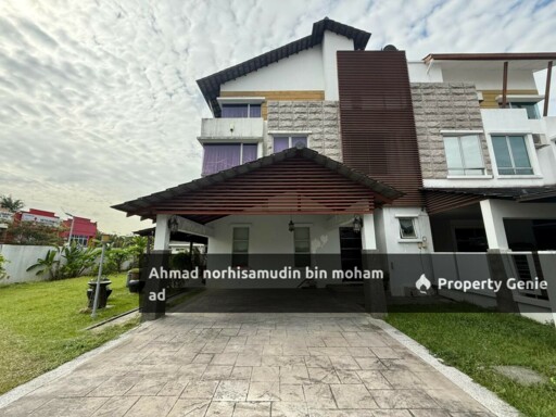 [CORNER LOT] 3 Storey Semi-Detached House, Laman Seri, Seksyen 13 Shah Alam.