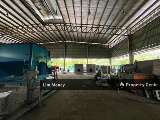 Kulai Kelapa Sawit Medium Industrial Semi Detached Factory