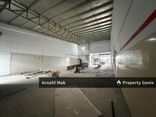 1.5 Storey Terrace Factory at Desa Cemerlang for Rent