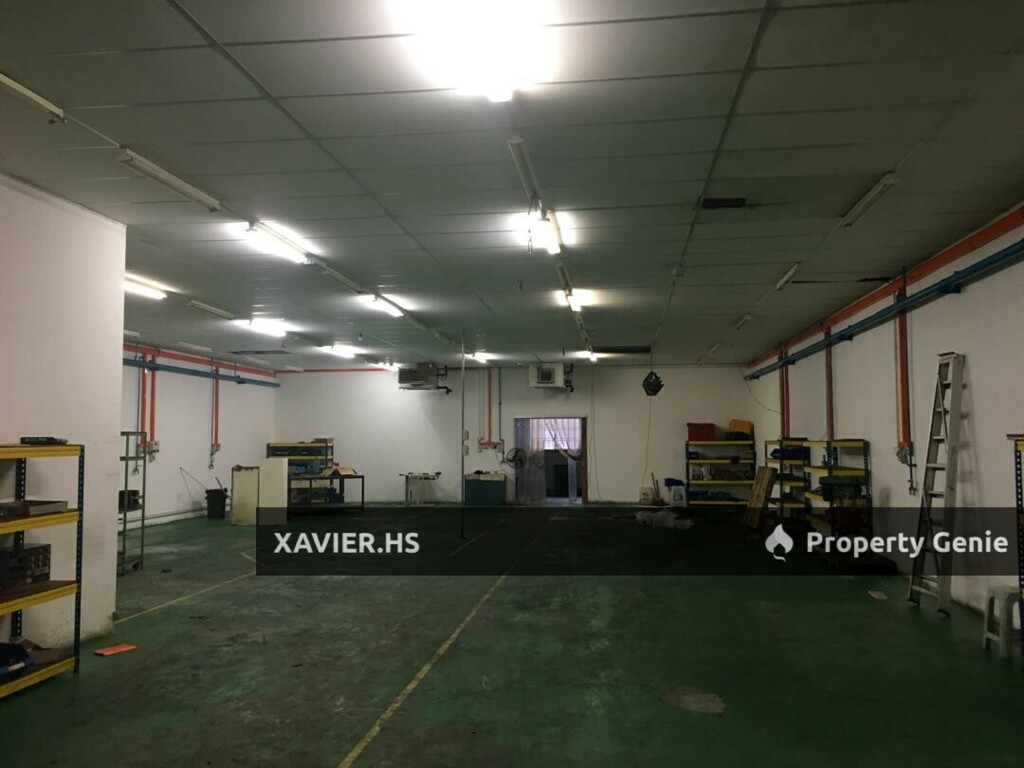 Taman Desa Cemerlang 1. 5 Storey Factory