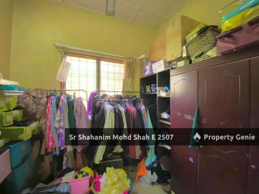 Single Storey Terrace Corner Taman Matang Jaya, Sungai Buloh.