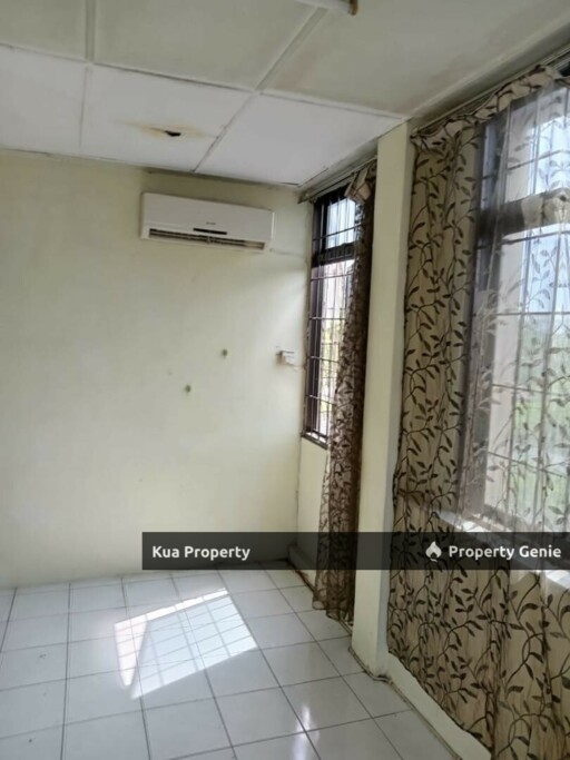 MJC 3rd Floor Apartment FOR Sale