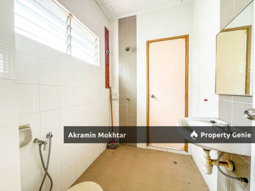 End Lot 2 Storey Link House Jalan Setia Perdana U13/27E Setia Alam