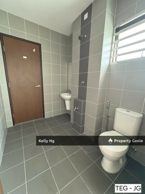 Double Sty Brand New House Persadar At Bukit Raja Klg Rent