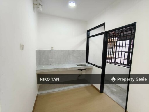 Jalan Cantik Pelangi Indah Flat For Sale