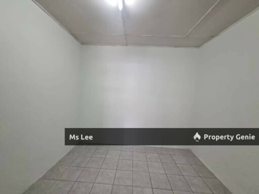 1st Floor Town House @ Taman Kajang Utama - Sale Below Bank Value Rm30k