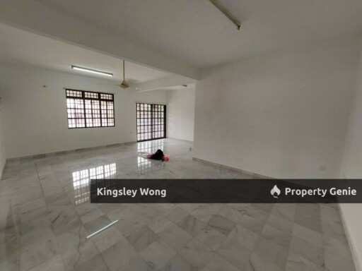 Pengkalan Timur Double Storey Corner House Move in Condition For Sale