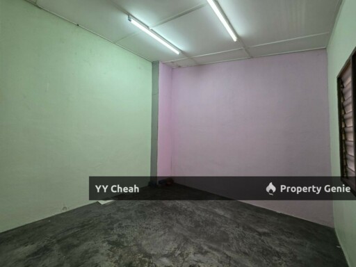 Menglembu, Ipoh Double Storey House For Sale Facing Empty Land Great Location Big Balcony
