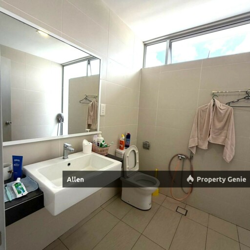 Move-In Ready! Fully Furnished Double Storey @ Horizon Hills | Available Now