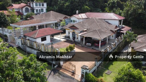 Freehold & Renovated | Setingkat Setengah Bungalow Jalan Tasik Biru Sungai Buloh