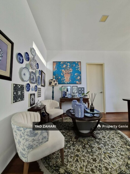 Lakefront Villa, Cyberjaya | 3-Storey Bungalow 3+1 Bedrooms | RM1.8M - Well Maintained, Bright and Airy Unit