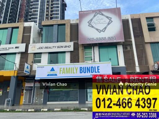 3 Storey Bercham Shop Lot Facing main Road for Sale