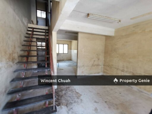 Freehold Taman Sri Muda, 2 Storey Terrace Seksyen 25