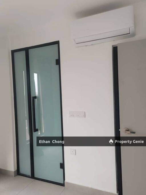 Dk Impian Partial Furnished Room For Rent