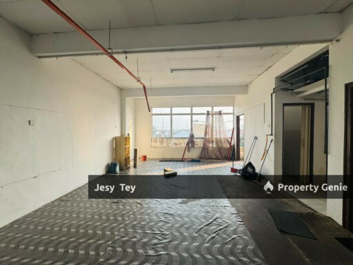 Taman Mount Austin - Shop For Rent 3rd Floor