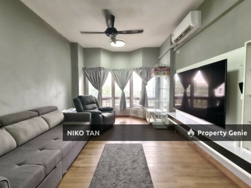 Dwi Mahkota Condo With 24Hours GnG Tampoi For Sale