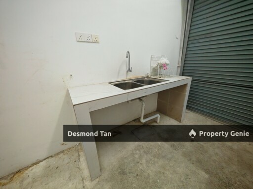 Seremban 2 Centrio Facing Mainroad Gfloor (Below Market Value), Ikon, Uptown Avenue, Plazo S2 Height