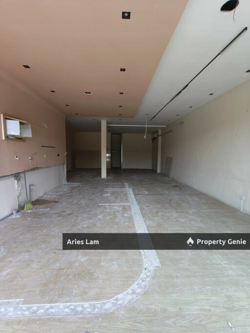 3 Storey Shoplot @ Johor Jaya / Jalan Dedap / Whole Block For Rent