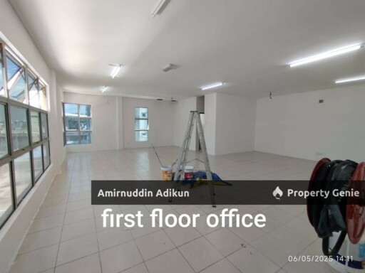 2.5 Storey Semi D Factory Seri Kembangan