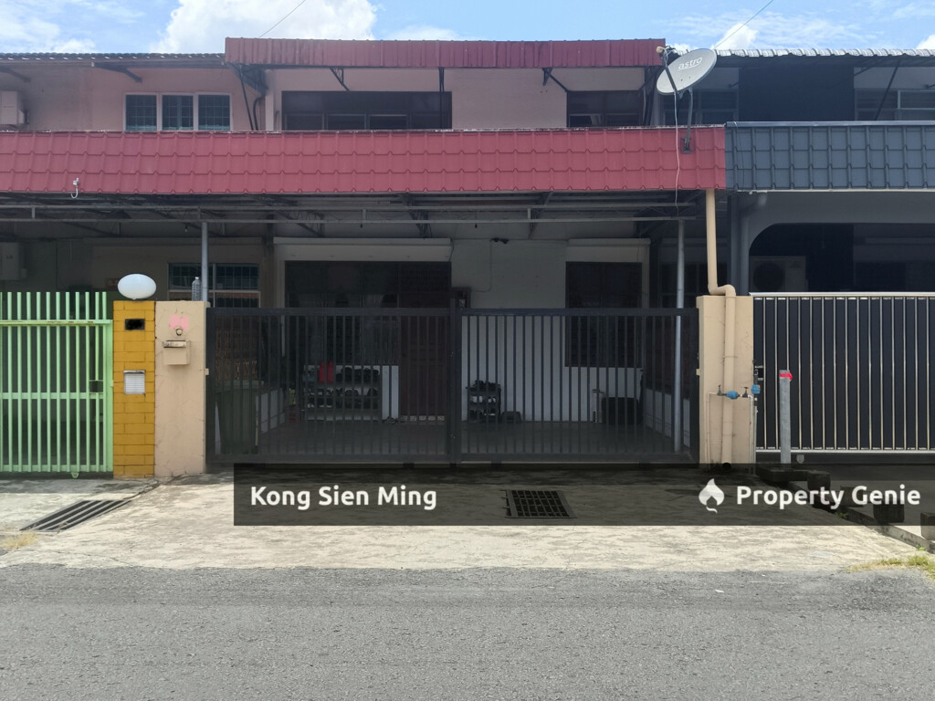 Sibu Double Storey Terrace at Rejang Park