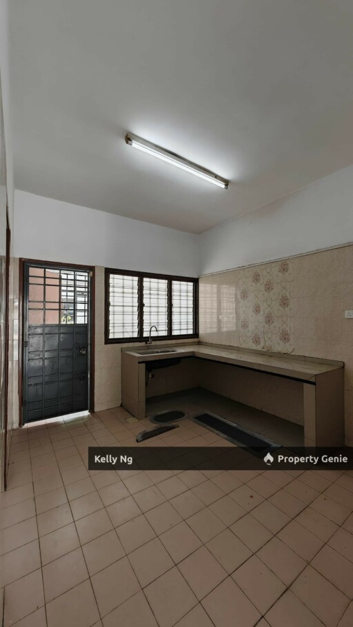 2 Sty House At Bandar Botanic Kiara For Rent