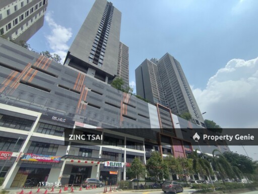 Emporis Kota Damansara Service Apartment Auction | Corner Lot | 3 Bedrooms | 1,044 sqft