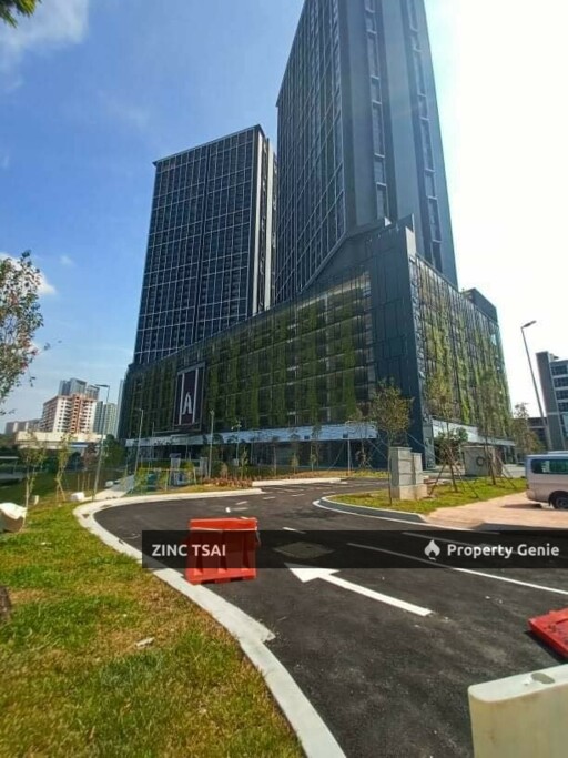 Aera Service Residency🔥Save RM 56,000🔥8 mins drive to LRT Taman Jaya🔥7 mins drive to Sunway Pyramid