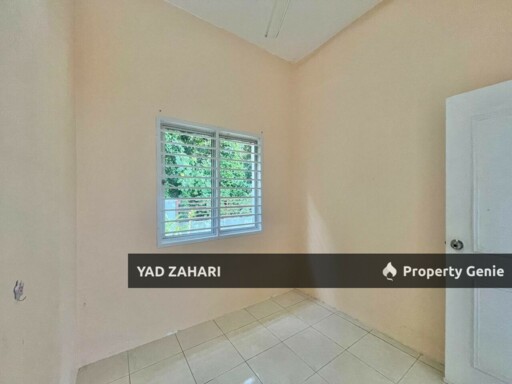 Seksyen 29, Kg Lombong Shah Alam | Single Storey Semi-D 4 Bedrooms | RM480K - Good Condition with Loft and Semi Furnished