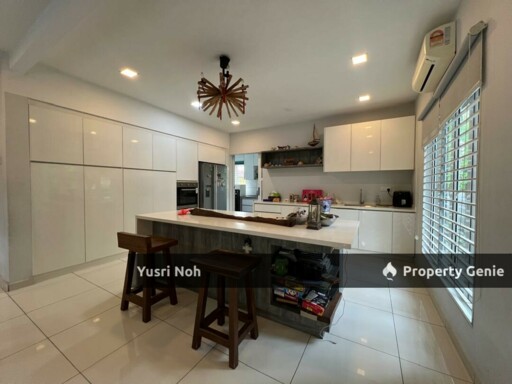 Cornerlot 2 Storey Jalan Mahkota Putra Heights - Renovated