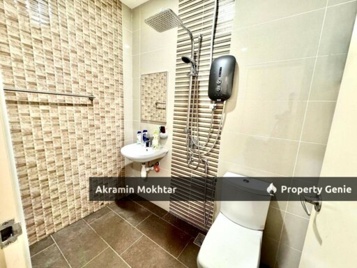 Freehold, Fully Furnished & Renovated | Double Storey Terrace Superlink ILTIZAM 4, ALAM SARI, BANGI