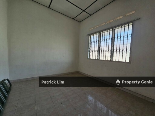 FREEHOLD Semi-D @ Bukit Beruang | 3,200 sqft | Only RM698K