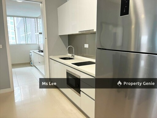 Pavilion Hilltop @ Mont Kiara-Level 23a with balcony