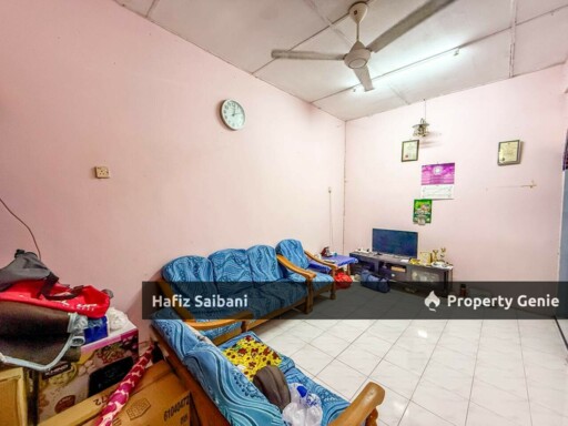 TERES SETINGKAT TAMAN PERWIRA TELOK PANGLIMA GARANG