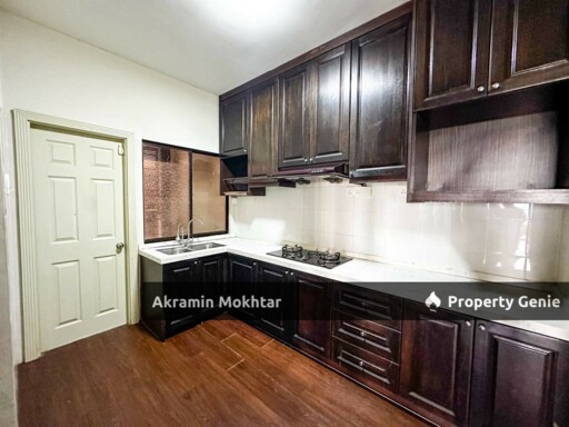 Freehold, Renovated, Partially Furnished & 1 Parking | Kristal Villa Condominium, Kajang 2