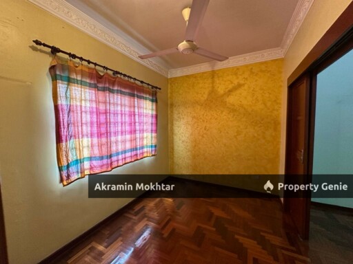 22x75 Facing Open Renovated Teres 2 Tingkat Putra Bistari, Putra Heights