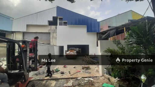 1.5 storey factory-Spring Crest Industrial Park @ Batu Caves-Good for investment Roi 4.5%