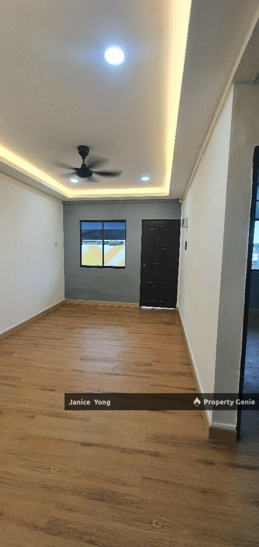 Flat Taman Air Biru Pasir Gudang