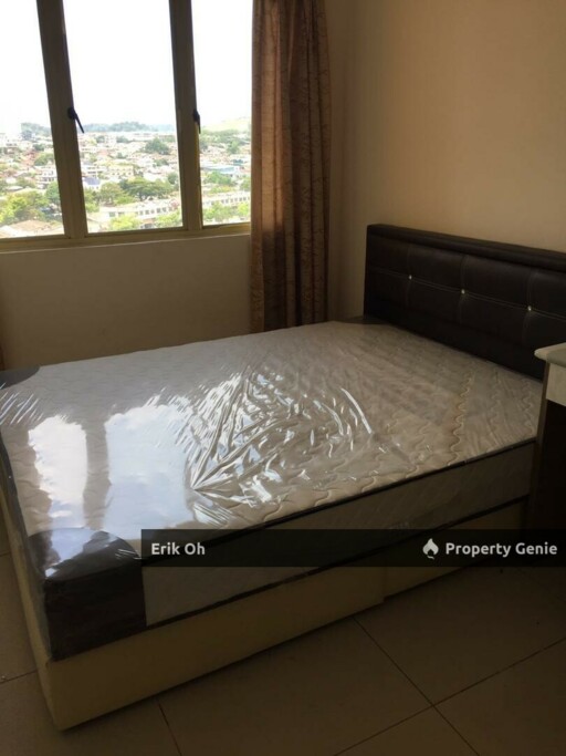 East Lake Residence Seri Kembangan  For Sale Corner Unit 1093sqft