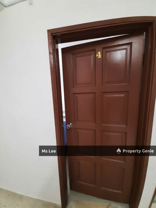 Male Room 4 RM750 @ 1st Floor Shop Apt-Sek 7-Shah Alam-near UITM-Ready Now
