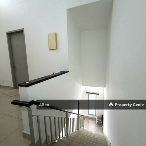 Move-In Ready! Fully Furnished Double Storey @ Horizon Hills | Available Now