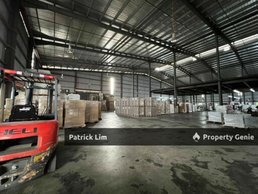 Factory / Warehouse For Rent @ Taman Perindustrian Krubong