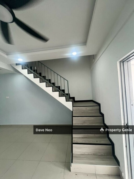 Taman Indah Jaya • 2-Storey House • 4Beds 2Baths • Unfurnished