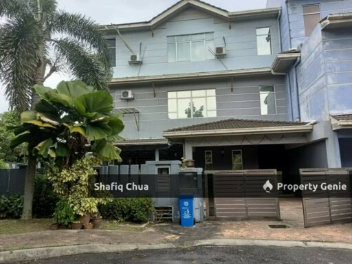 Corner Unit 3 Storey Semi-D Cluster Subang U9, Shah Alam For Sale
